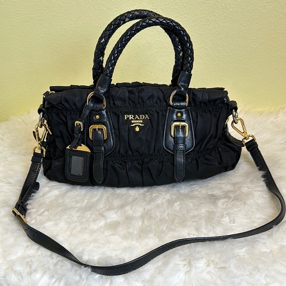 💯Authentic Prada Black Women's Bag🍀 - Picture 1 of 14